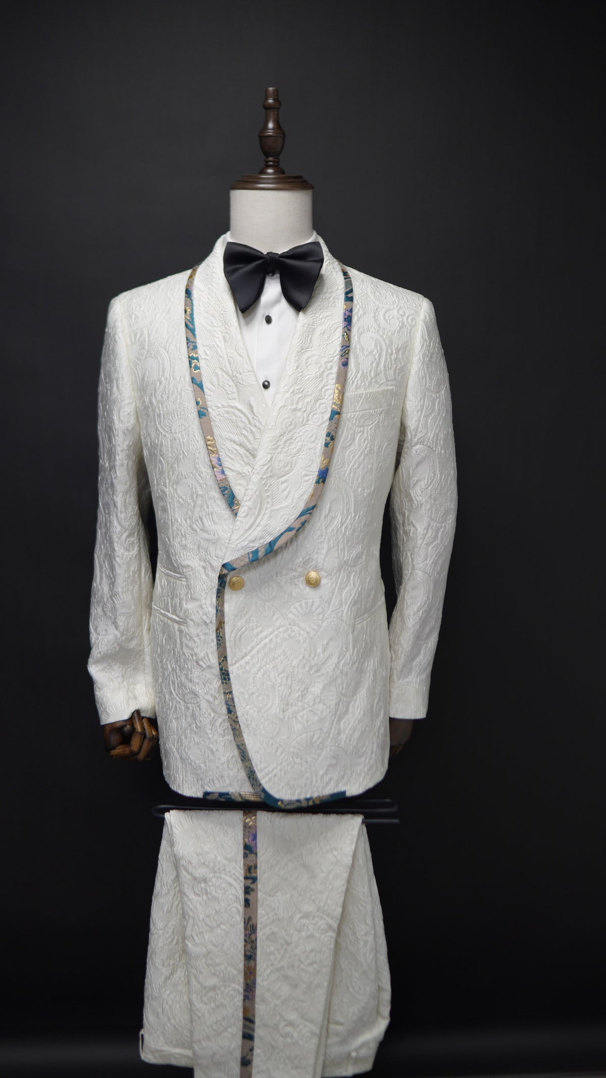 White Double Breasted Jacquard Tuxedo
