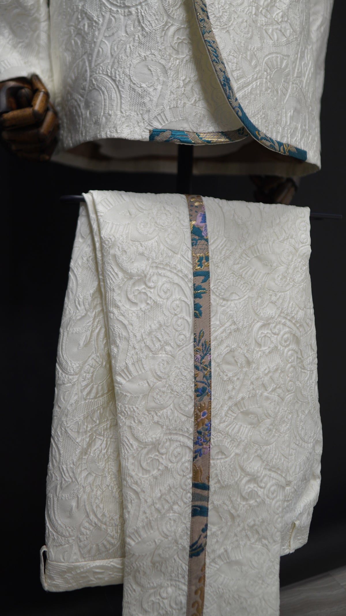 White Double Breasted Jacquard Tuxedo