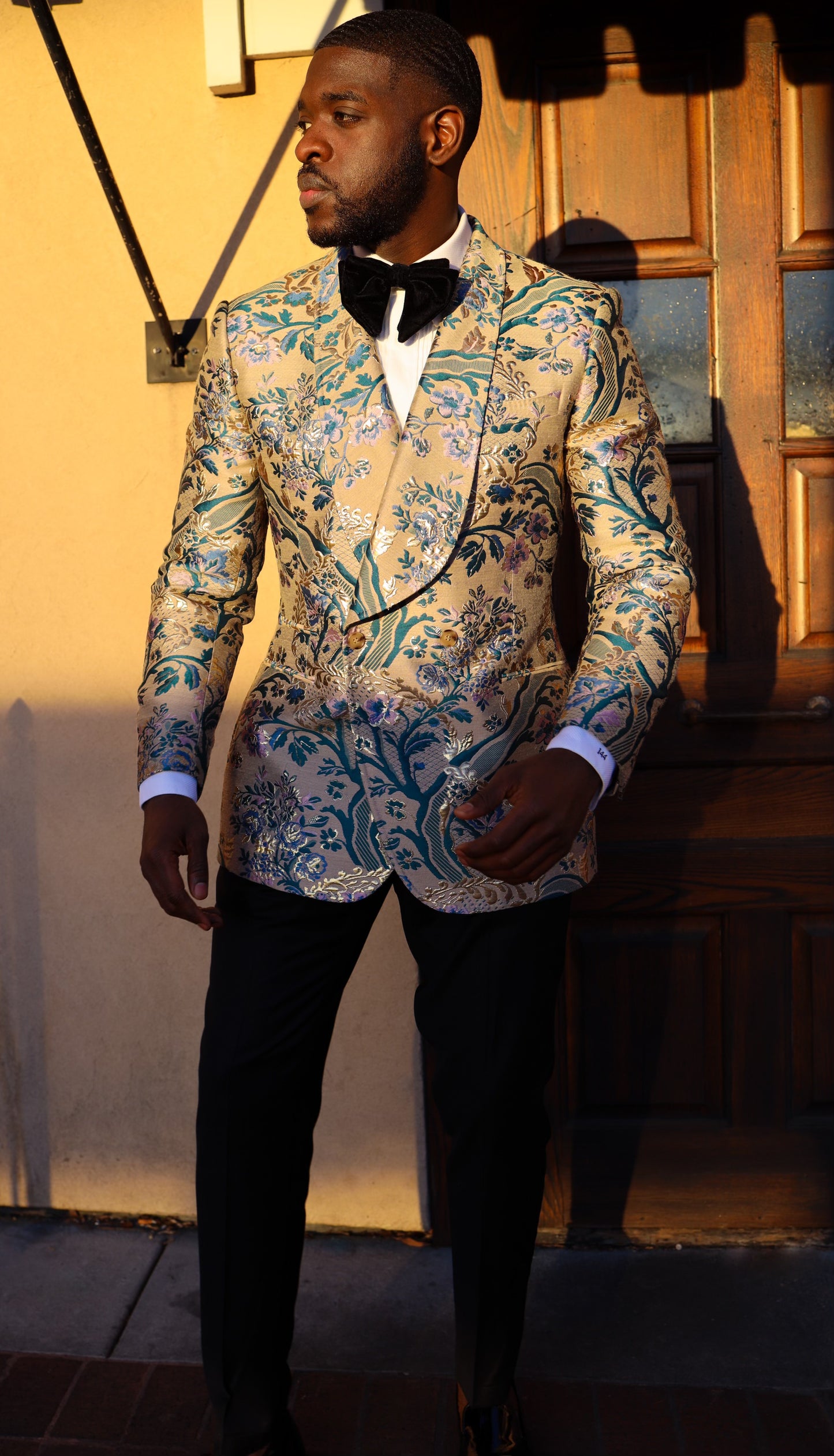 Floral Embroidery Shawl Lapel Double Breasted Tuxedo