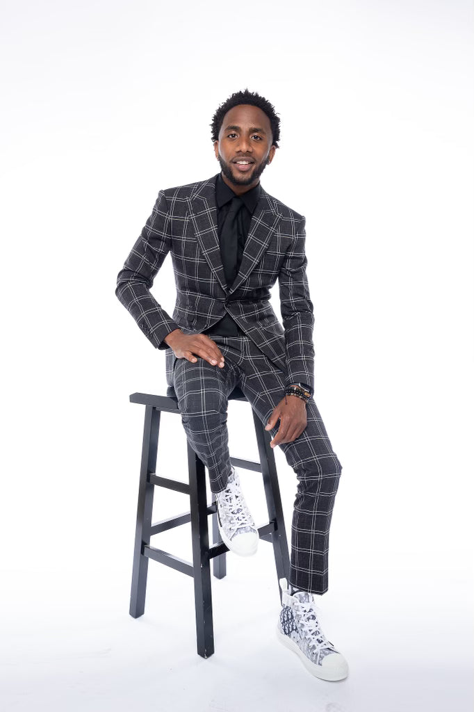Deionte’s Black and white Single Breasted Peak Lapel Suit